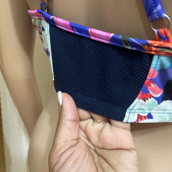 Athleta Navy bikini Top - Picture 4 of 9